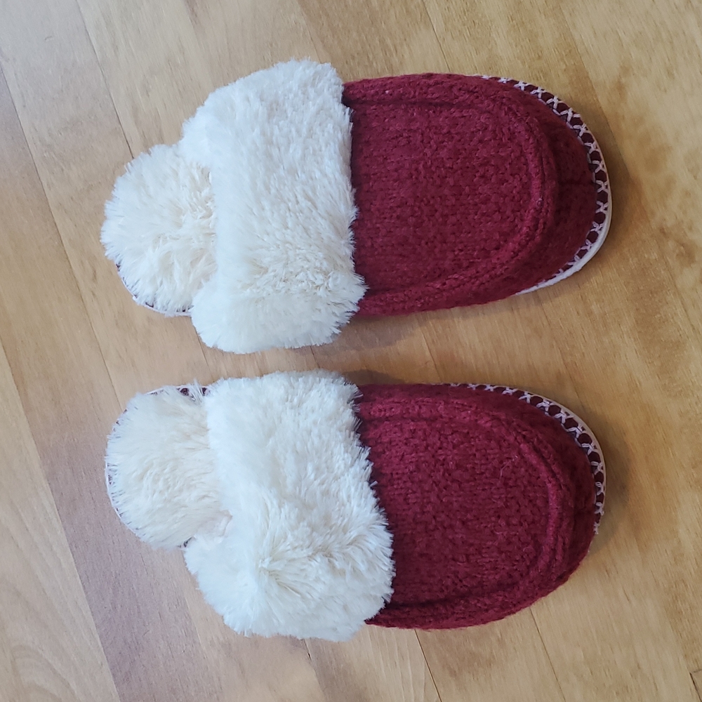 Ruby red moccasin scuff slippers by gaahuu size S (5/6)